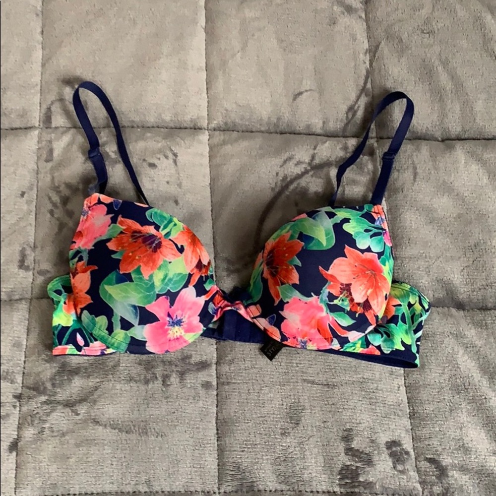 Smart and sexy bra 36B
